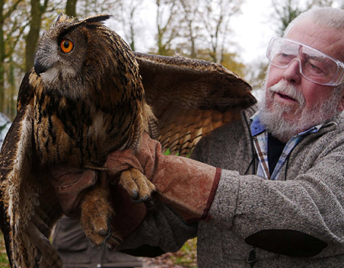 Han Bouman met Oehoe